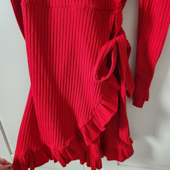 FASHION NOVA Red ruffle knitted dress - Picture 3 of 8